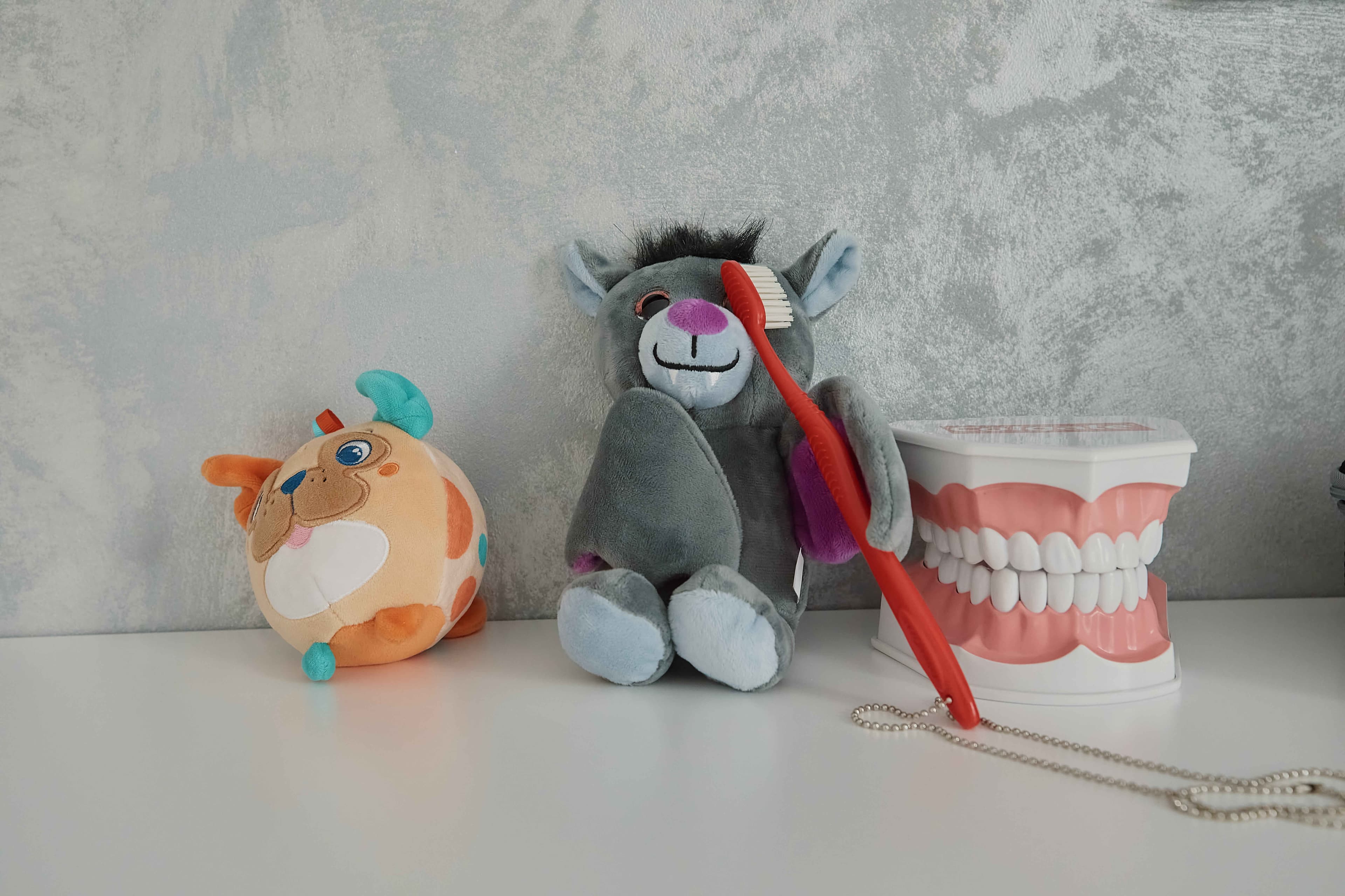 Jatekok fogkefevel a Dentcraft klinikan